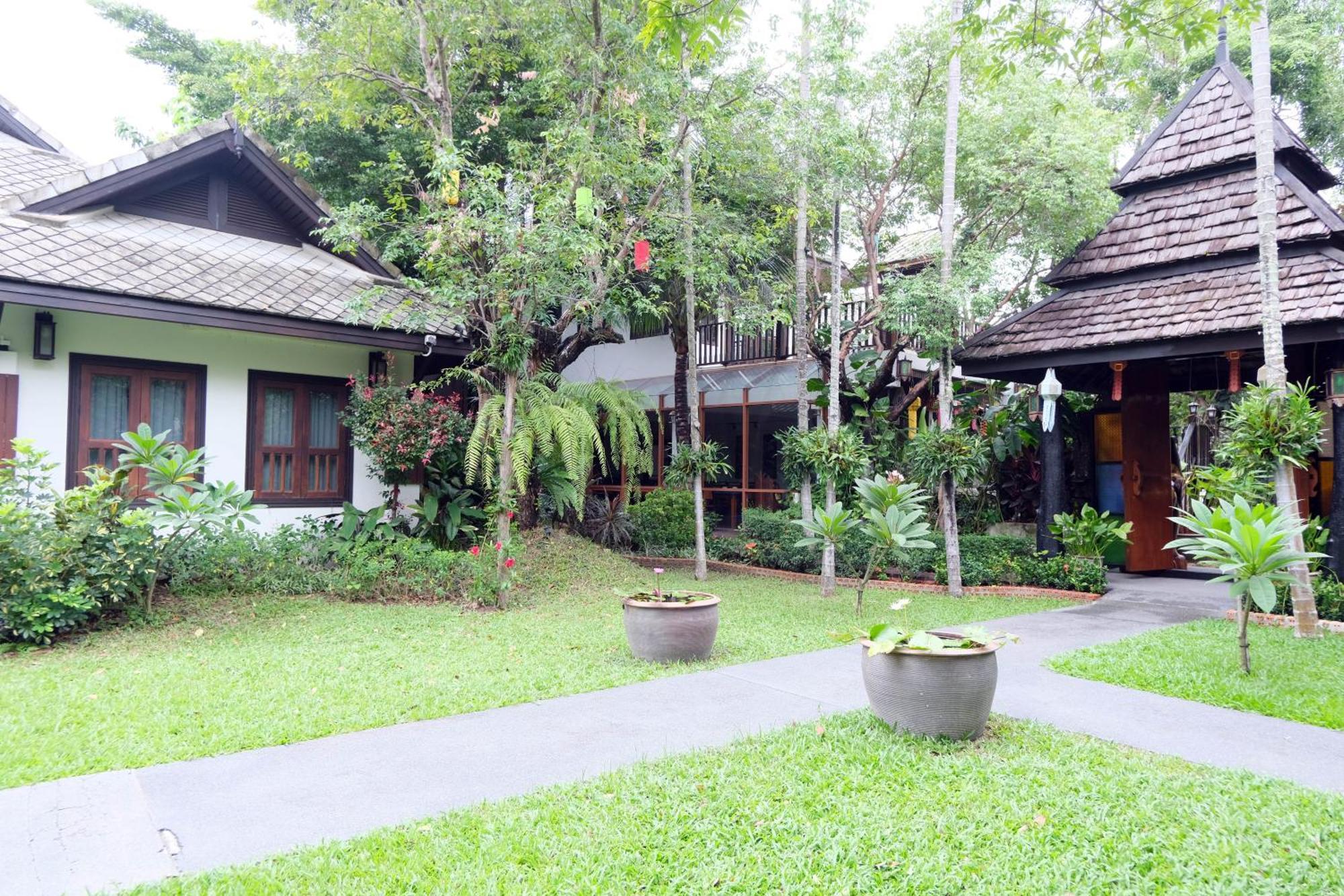 Vimarn Kaew Village And Resort Chiang Mai Exterior foto